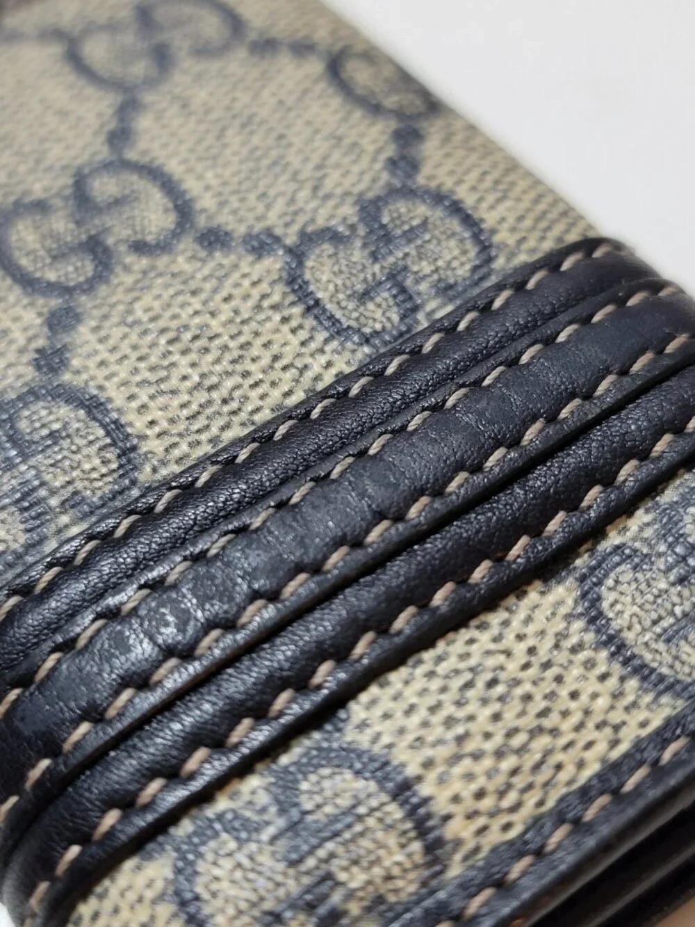 Gucci GG Monogram Coated Canvas 6 Key Holder Case Leather Blue Gray Authentic